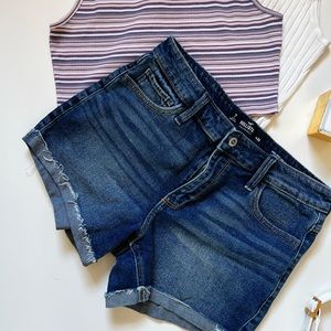 Short hollister